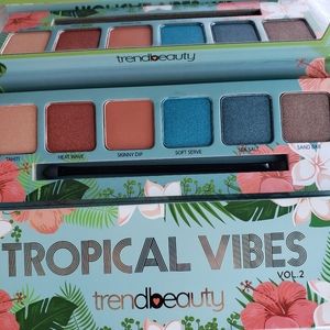 Eyeshadow tropical with brush